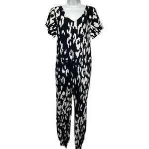 Lularoe Xoe Black & White Pockets Jumpsuit Romper Pants Women's Size XXS